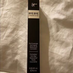 Bye-bye under eye concealer